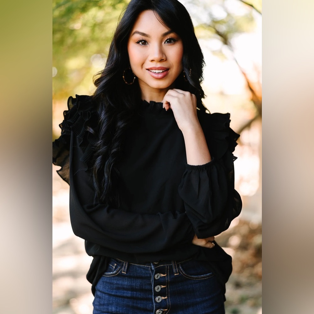 💕❤️Black Ruffled Blouse❤️💕